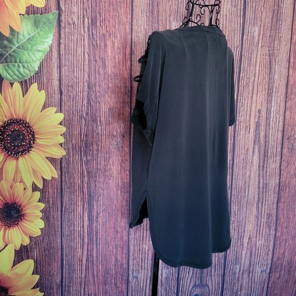 Carmela High-Low Cage Weave Sleeves Top - Picture 4 of 6